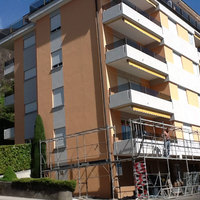 Facciata di un palazzo dopo il risanamento dalla muffa